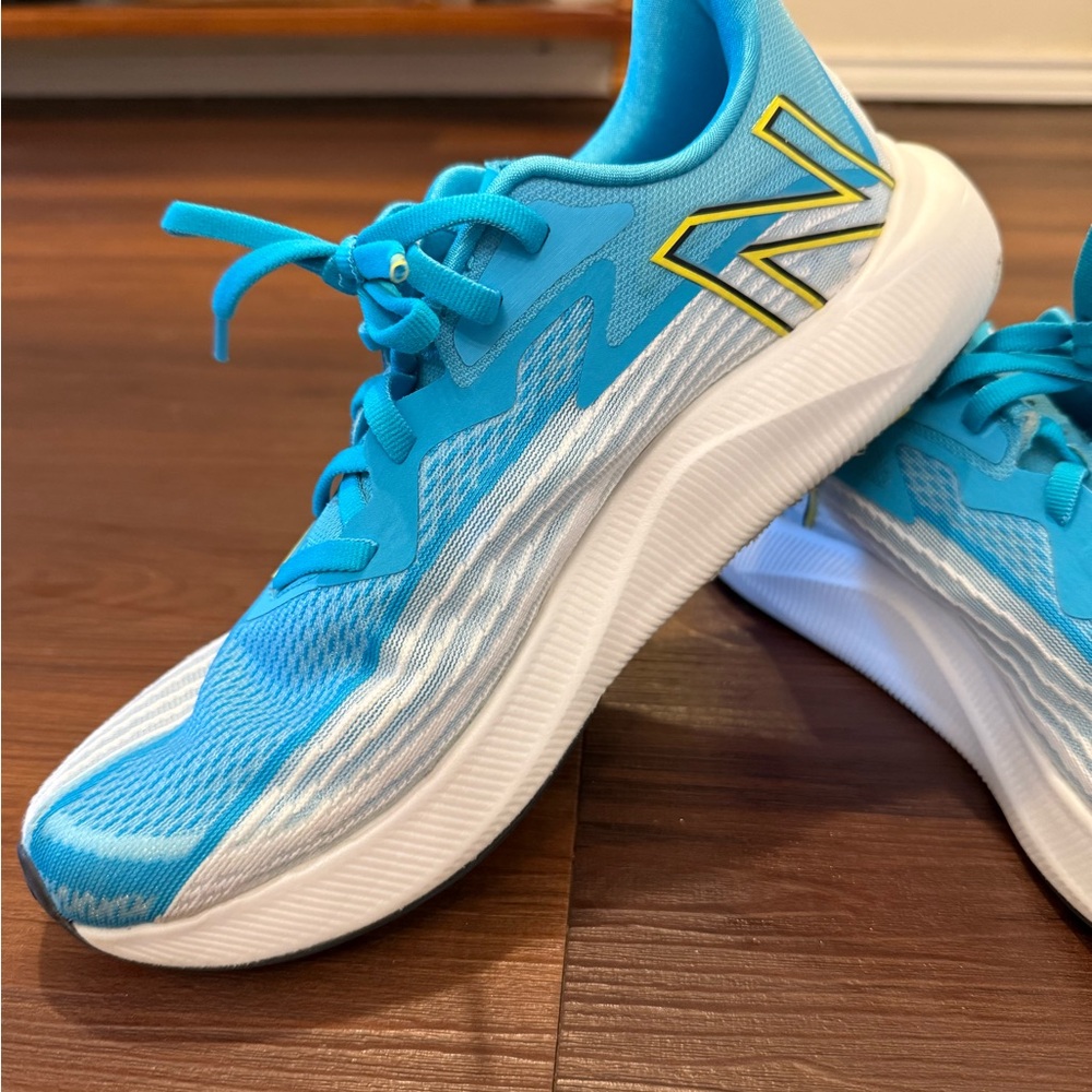 New Balance FuelCell Rebel Shoes